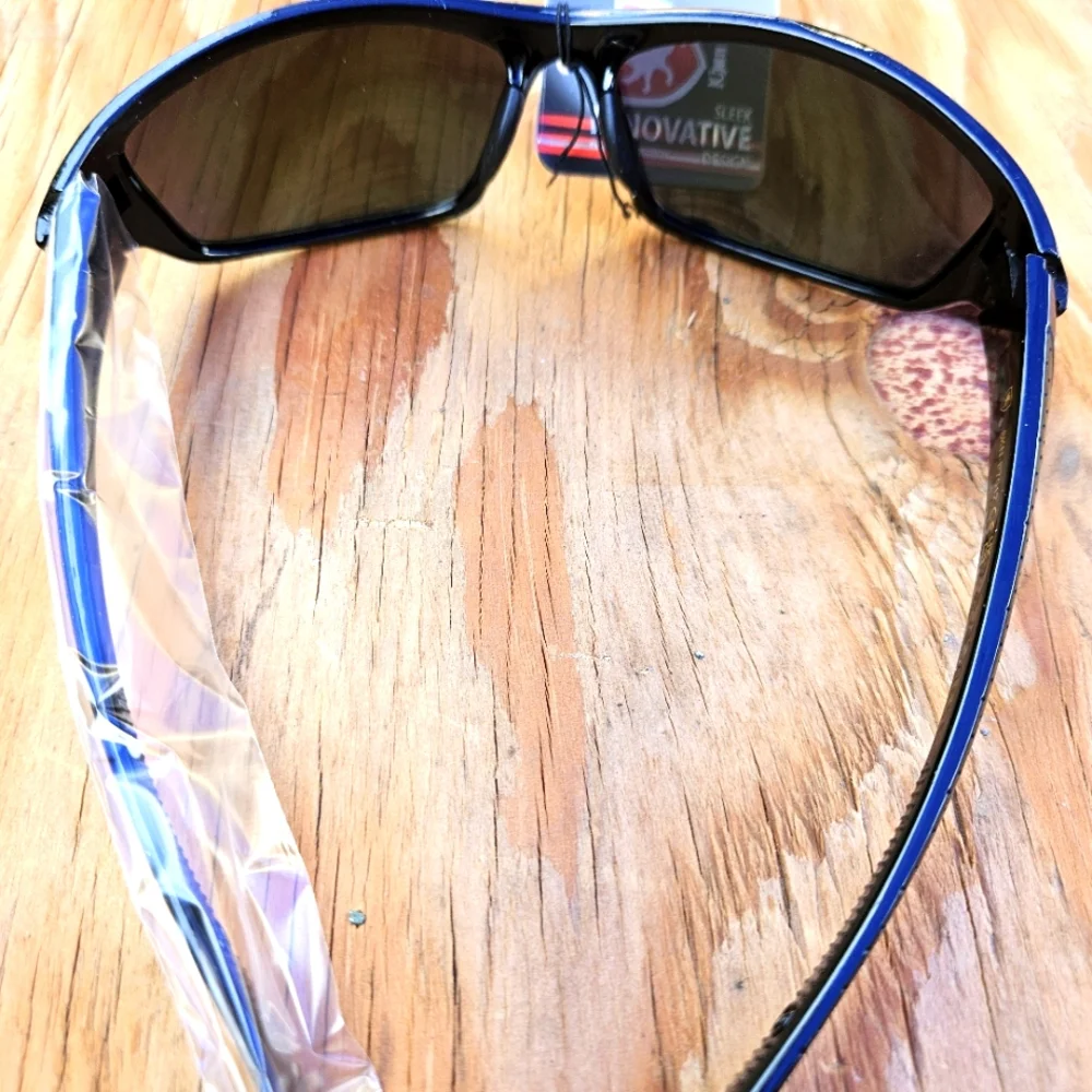 Khan Innovative Eyewear Black and Gold Sunglasses - Picture 15 of 16
